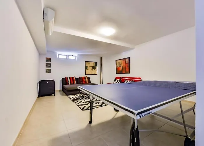 Montesol Con Vistas Al Mar Y Montana